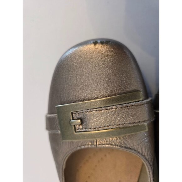 Clarks Collection Womens Gold Metallic Ballet Flats Size 8M - Picture 3 of 7